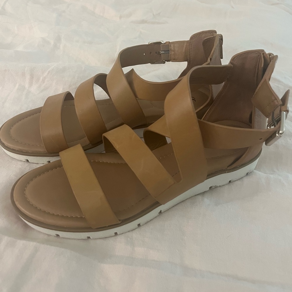 Sofft Leather Tan Strappy Sandals